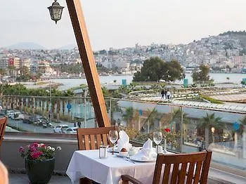 קוסדסי Paloma Marina Suites - Adult Only מלון