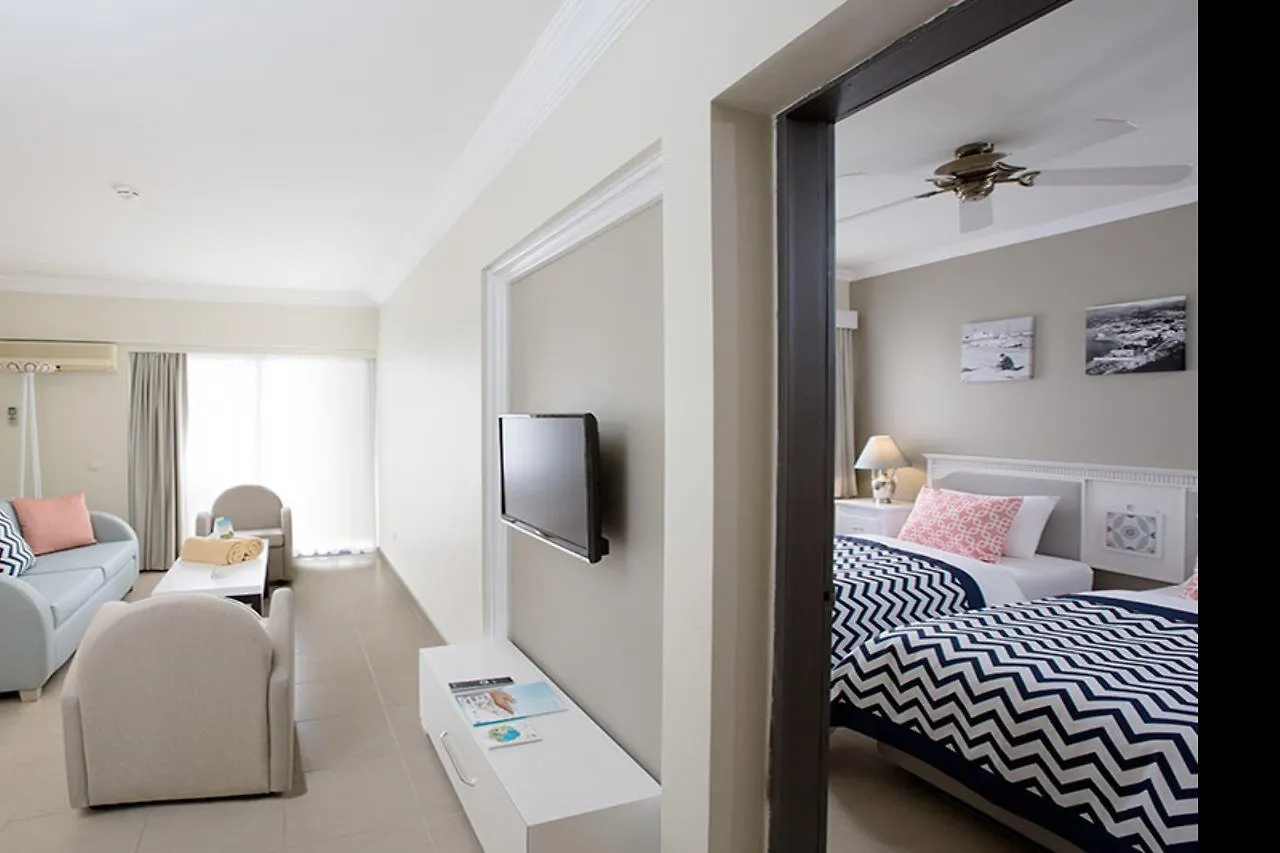 מלון קוסדסי Paloma Marina Suites - Adult Only