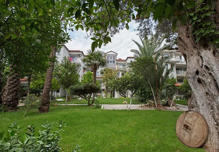 קוסדסי Paloma Marina Suites - Adult Only מלון