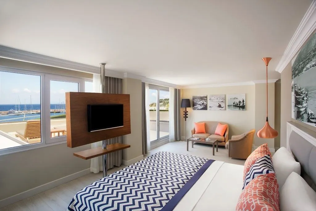 קוסדסי Paloma Marina Suites - Adult Only מלון