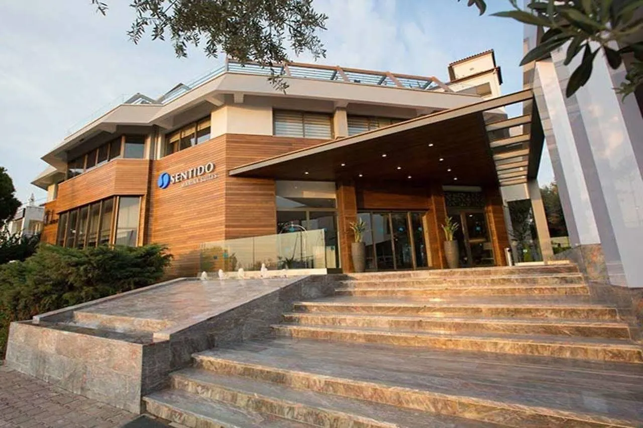 קוסדסי Paloma Marina Suites - Adult Only מלון